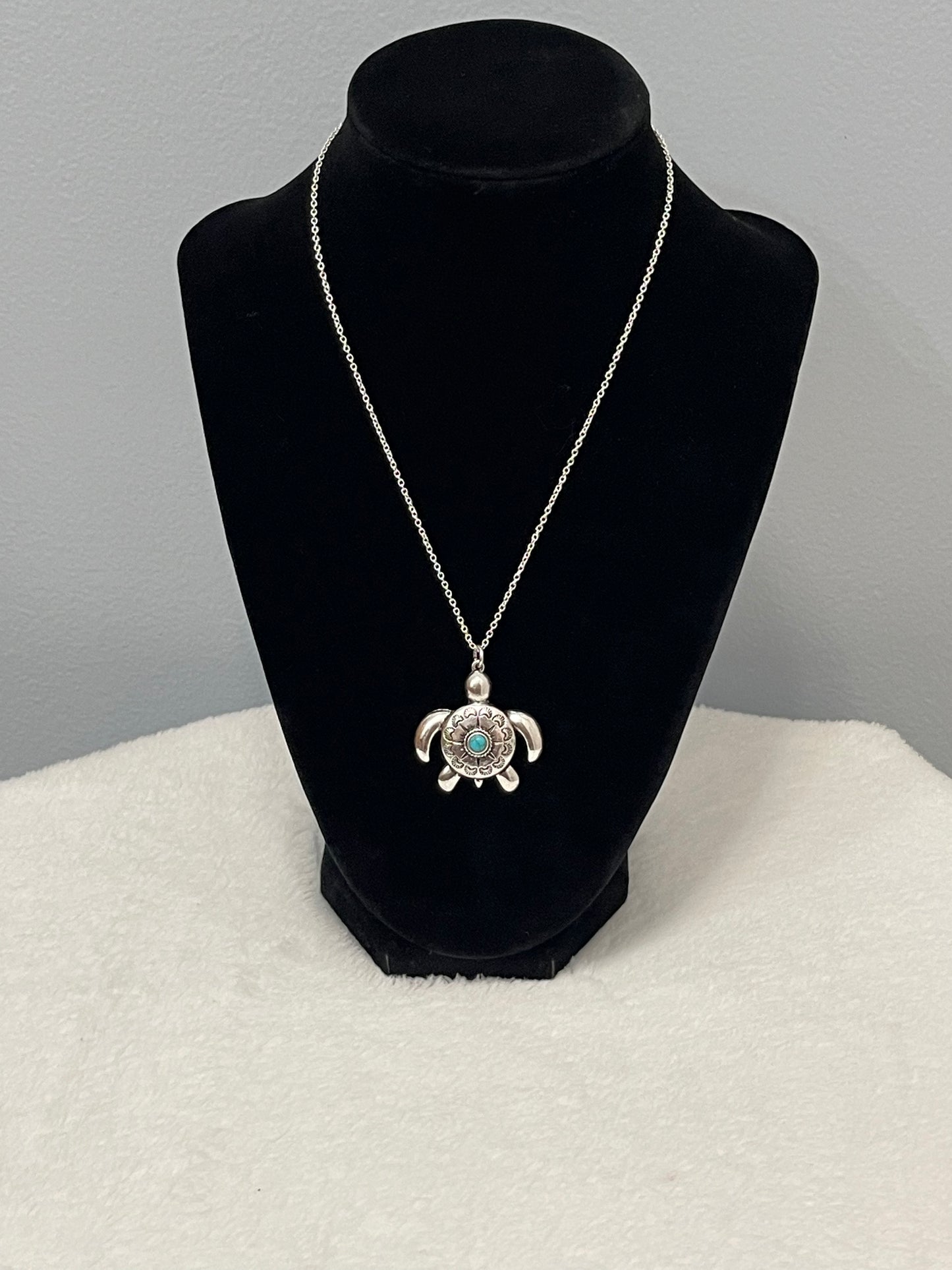 Turquoise turtle necklace