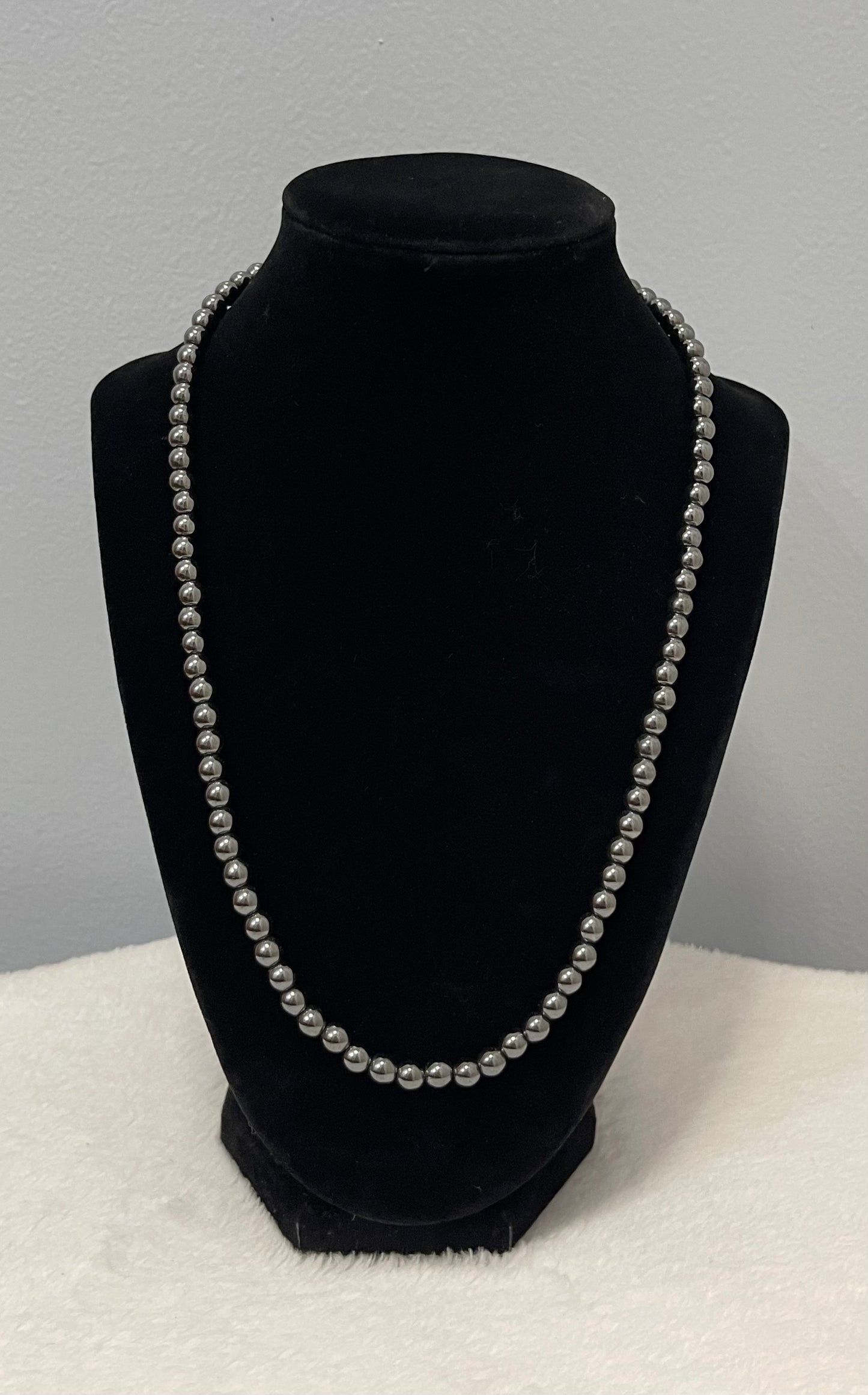 Silver pearl layering necklace